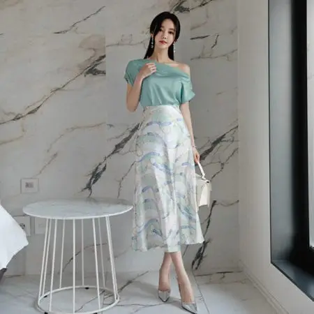 Chân váy hoa dáng suông form rộng - F1001CVD - Ảnh 2
