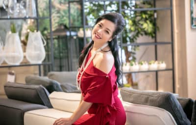 52 tuổi, NSƯT Chiều Xuân vẫn tự tin mặc áo tắm cúp ngực khoe body chuẩn - Ảnh 1