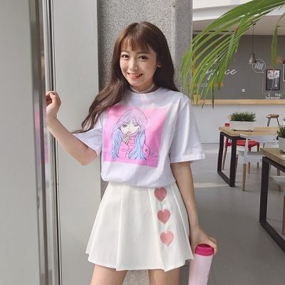 Áo thun in hình mix chân váy xếp ly hình tim dễ thương
