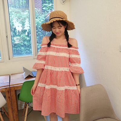 Đầm caro bệt vai điệu đà, nữ tính