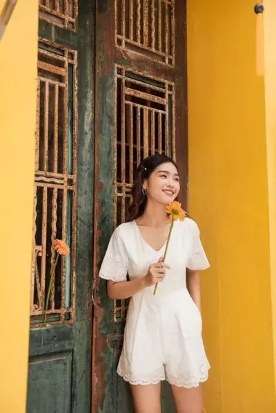 Jumpsuit phối ren