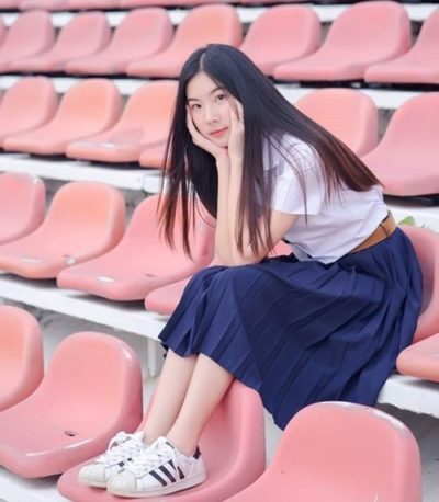 Đồng phục nữ sinh Thái Lan: Áo sơ mi váy ngắn siêu xinh - Ảnh 1
