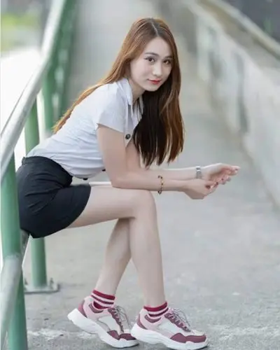 Đồng phục nữ sinh Thái Lan: Áo sơ mi váy ngắn siêu xinh - Ảnh 11