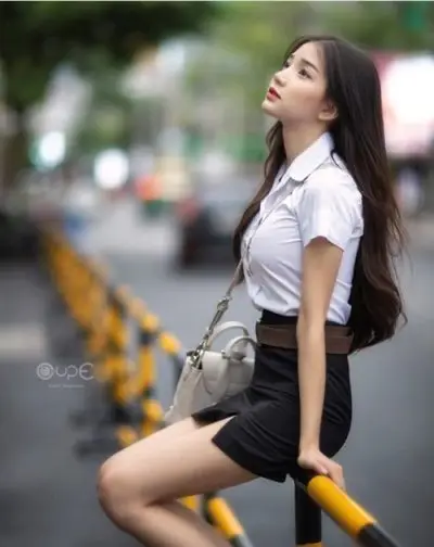 Đồng phục nữ sinh Thái Lan: Áo sơ mi váy ngắn siêu xinh - Ảnh 2