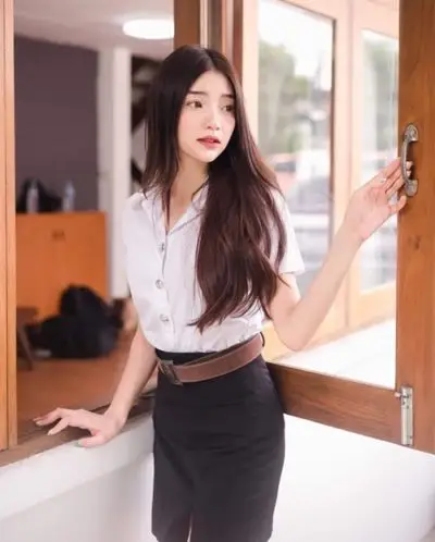 Đồng phục nữ sinh Thái Lan: Áo sơ mi váy ngắn siêu xinh - Ảnh 3