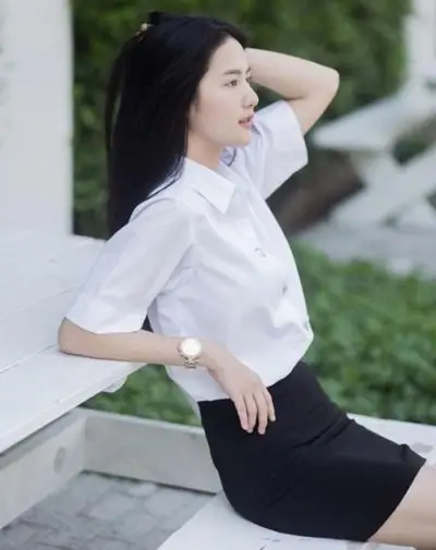Đồng phục nữ sinh Thái Lan: Áo sơ mi váy ngắn siêu xinh - Ảnh 6