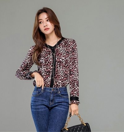 Chọn trang phục thiết kế tối giản - Ảnh 1