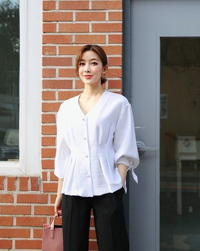 Áo peplum - Ảnh 1 - Cách mặc đồ cho người béo bụng trở nên quyến rũ