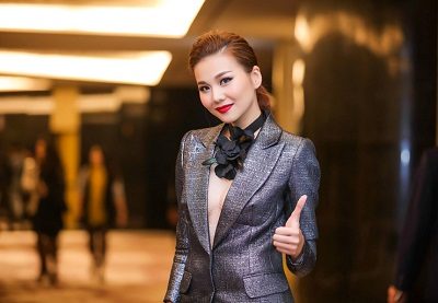 Mạnh mẽ, cá tính với những bộ Suit - 10 Xu hướng thời trang nữ 2020 nổi như cồn