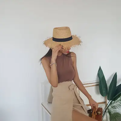 Váy quấn: Những kiểu phối áo thun với váy quần với áo đẹp mê ly - Ảnh 4
