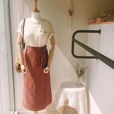 Váy quấn: Những kiểu phối áo thun với váy quần với áo đẹp mê ly - Ảnh 5
