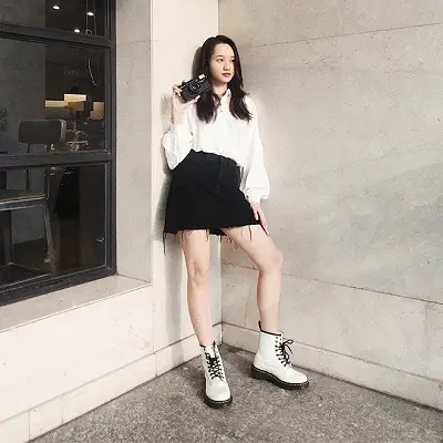 Hà Lan 'Mắt biếc' đời thường chuộng thời trang nữ tính, trang điểm tự nhiên - Ảnh 11