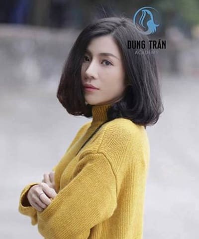 Tóc uốn nhẹ phần đuôi