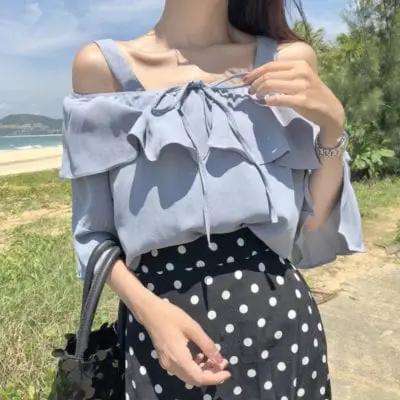 Cheapy – Shop bán áo trễ vai voan mang phong thái tiểu thư, sang chảnh
