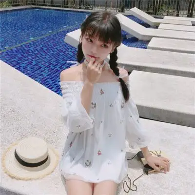 Len Boutique – Cửa hàng phân phối áo trễ vai nhún trẻ trung, ngọt ngào