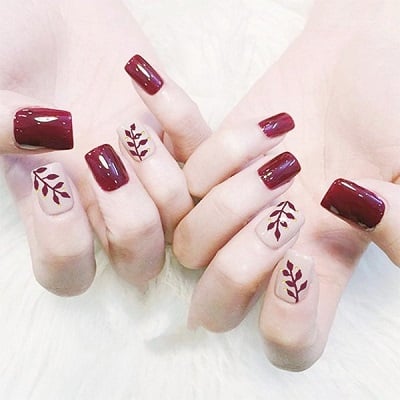 Mẫu nail đẹp đỏ mận