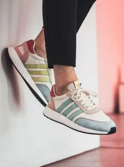 Xu hướng giày sneaker nữ hot trend 2020