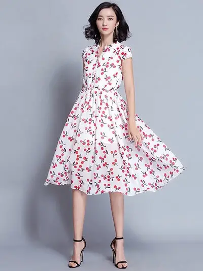 Váy hoa vintage đang là xu hướng thời trang công sở mới được chị em ưa chuộng