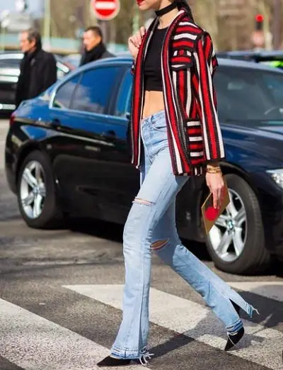 Jeans ống vẩy + Giày cao gót