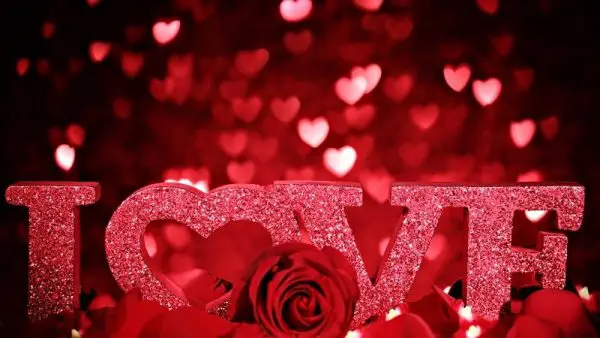 Tặng quà Valentine mang nhiều ý nghĩa cho các cặp đôi đang yêu nhau