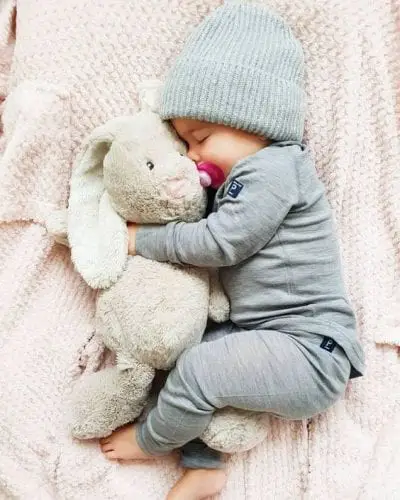 Trang phục mùa đông cho bé 4 ấm 1 lạnh