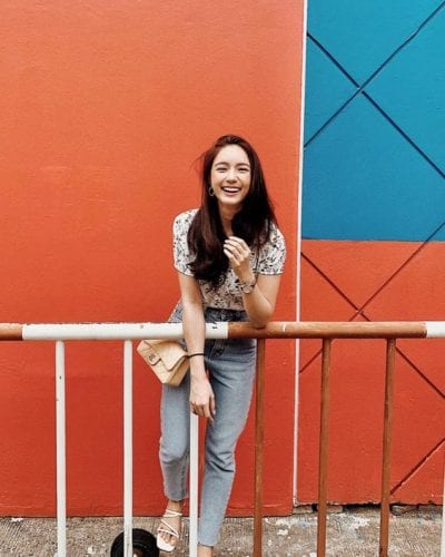Chụp hình sống ảo tại lan can - Ảnh 2