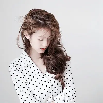 Màu tóc nâu tây trầm
