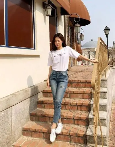 Chụp hình sống ảo tại bậc thang - Ảnh 5