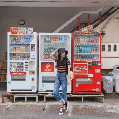 Chụp hình sống ảo tại máy bán hàng tự động - Ảnh 2
