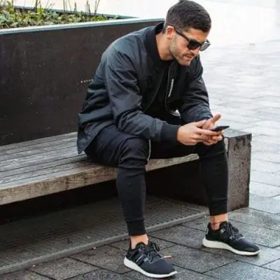 Nam tính và mạnh mẽ với phong cách all black