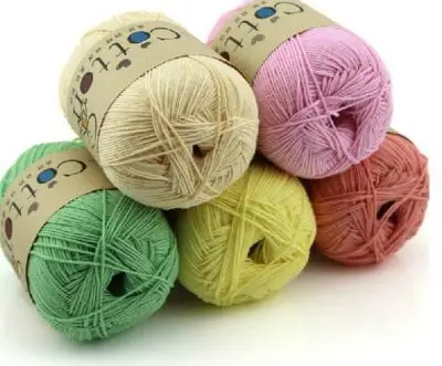 Len từ sợi cotton được sử dụng rất nhiều vì đặc tính giữ ấm tốt và giá thành rẻ