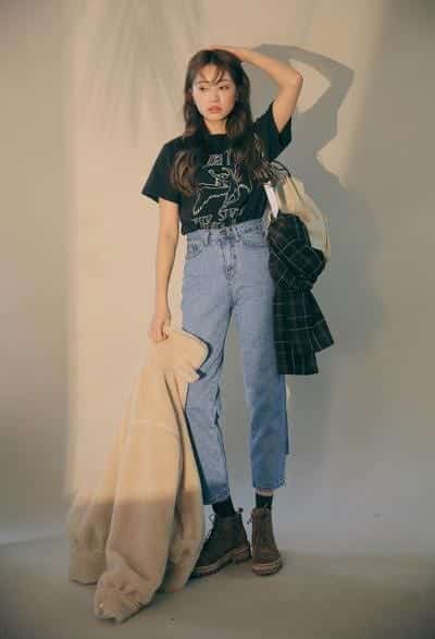Quần Baggy phối với Combat boots sẽ đem lại phong cách Vintage năng động, trẻ trung