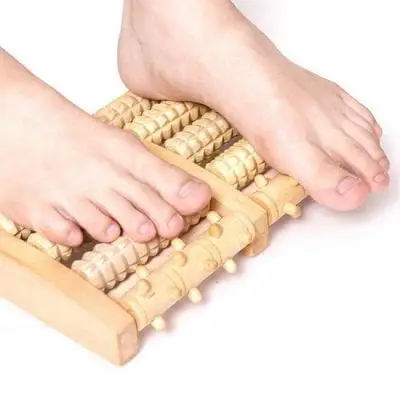 Thảm gỗ lăn Massage chân – món quà sinh nhật mang ý nghĩa cầu chúc sức khỏe cho chàng