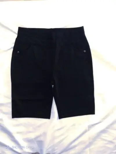 Quần legging cộc – giá sỉ: 72,000 – 78,000đ /cái.