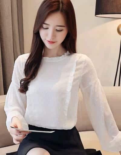Áo sơ mi thêu xinh xắn – giá sỉ theo số lượng: 180,000 – 210,000đ /cái.
