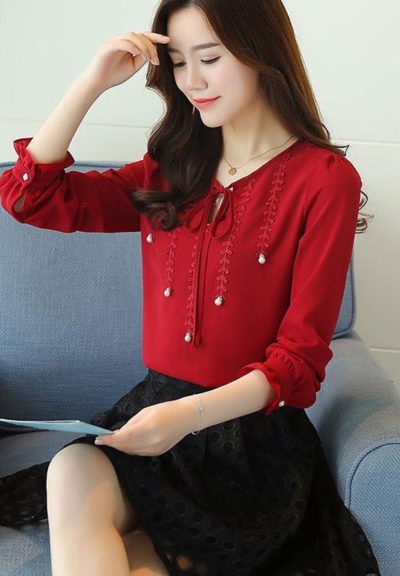 Áo sơ mi kiểu tay nhúng phối nơ đỏ – giá sỉ theo số lượng: 95,000 – 125,000đ /cái.