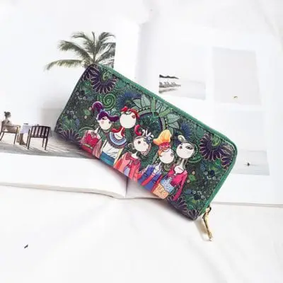 Ví nữ cô gái rừng xanh D8273 – giá sỉ 70,000 – 79,000đ /cái.
