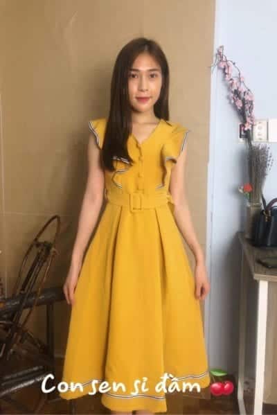 Đầm xòe có đai eo – giá sỉ 155,000đ /cái.