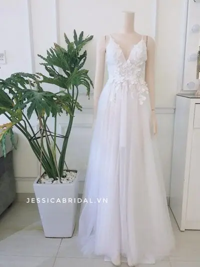 Váy cưới thiết kế đặt may theo số đo của khách hàng tại Jessica Wedding