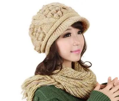 Những chiếc mũ len tại Baza không chỉ ghi điểm bởi kiểu dáng, mà còn gây ấn tượng với mọi người bởi chất liệu len cao cấp