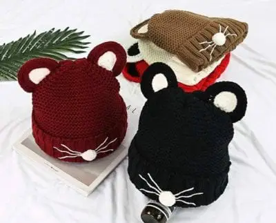 Sakura Fashion được mệnh danh là thế giới thời trang với vô vàn item khác nhau, từ quần, áo, váy đầm cho đến những phụ kiện đa dạng đi kèm