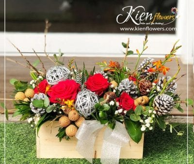 Kiến Flowers được thành lập bởi các bạn trẻ yêu thích hoa, năng động và sáng tạo
