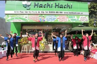 Hachi Hachi có mặt tại Sài Thành từ năm 2007 với các sản phẩm chính hãng phong phú đa dạng, có tới hơn 60% hàng tại Hachi Hachi được nhập khẩu trực tiếp từ Nhật Bản