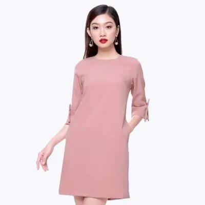 Váy suông có kiểu dáng đơn giản mà lịch sự