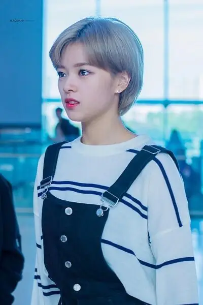 Tóc ngắn ép phồng