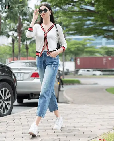 Sành điệu với set đồ quần jean skinny mix cùng chiếc áo croptop thật phong cách