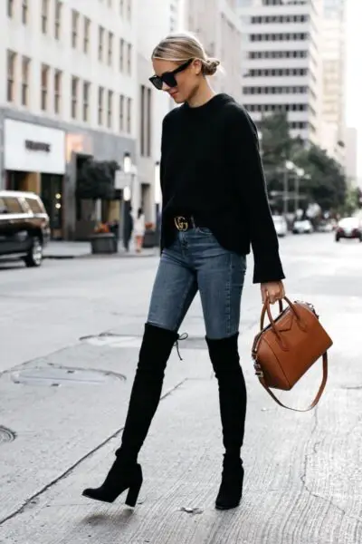 Phối Áo len đen + Quần skinny jeans với giày boot nữ cổ cao