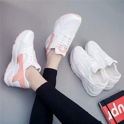 Giày sneaker nữ dáng người thấp nhỏ bé